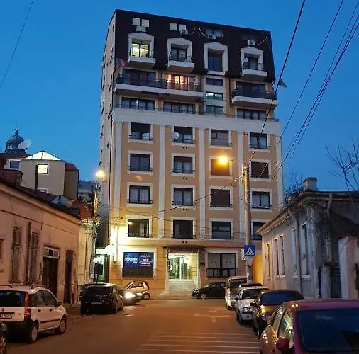 Arbans Elegant In The Center