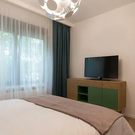 Arbans Elegant In The Center *