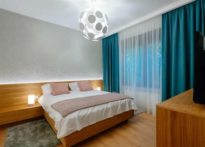 Arbans Elegant In The Center